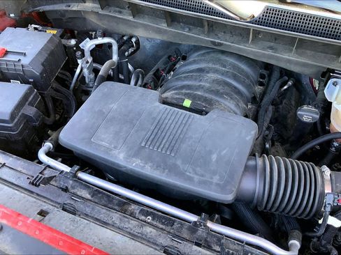 Used 2025 Chevrolet Silverado 1500 LTZ AWD/4WD image 35