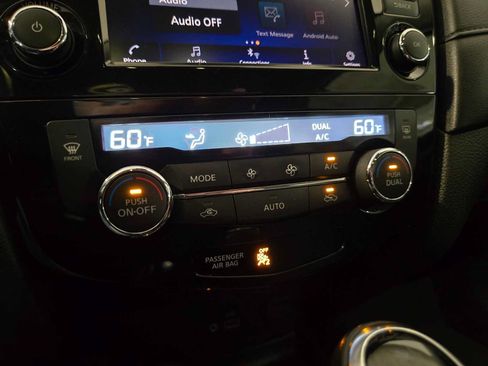 Used 2019 Nissan Rogue SV FWD image 28