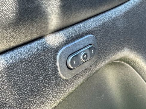 Used 2019 Jeep Grand Cherokee Limited image 35