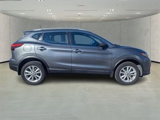Used 2018 Nissan Rogue Sport SV video 2