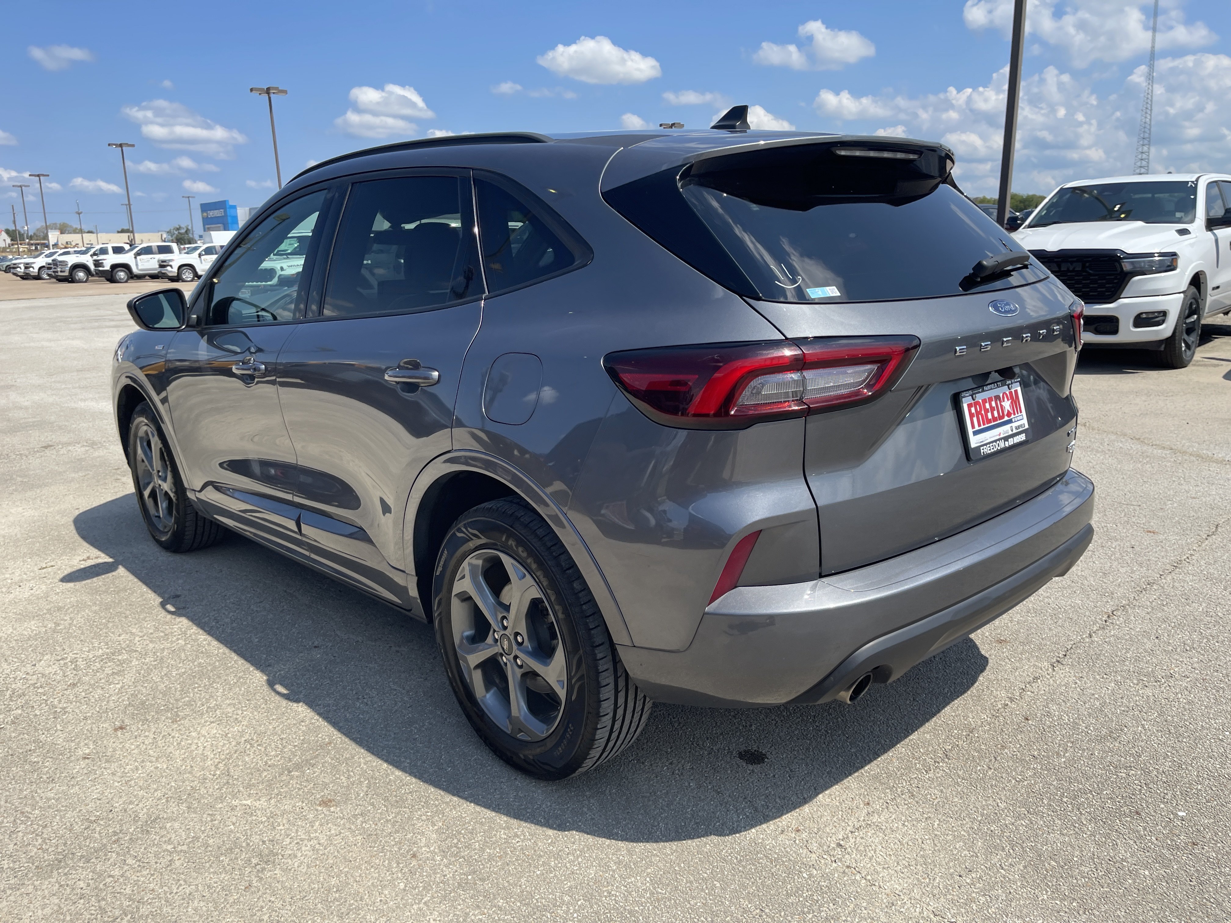 Used 2024 Ford Escape ST-Line AWD/4WD image 6