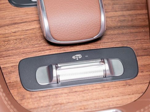 New 2026 Mercedes-Benz GLS 450 4MATIC image 21