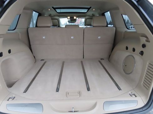 Used 2017 Jeep Grand Cherokee Overland w/ Jeep Active Safety Group image 33