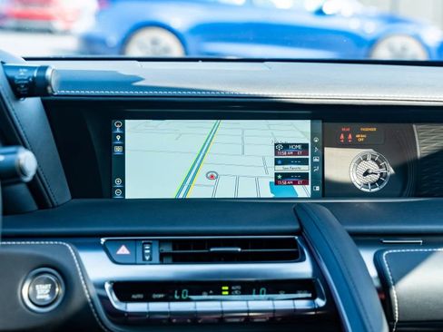 Used 2018 Lexus LC 500 Coupe w/ Touring Package image 20