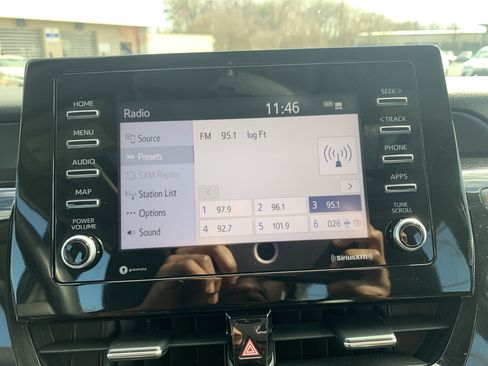 Used 2024 Toyota Camry SE image 23