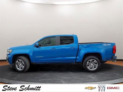 Used 2022 Chevrolet Colorado W/T w/ Custom Special Edition image 2