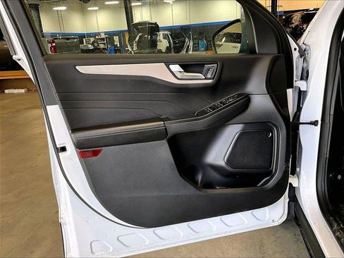 Used 2022 Ford Escape SEL AWD/4WD image 9