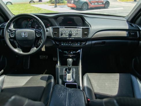 Used 2016 Honda Accord Sport image 26
