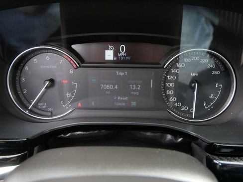 Used 2025 Cadillac XT6 Sport image 27