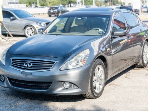 Used 2010 INFINITI G37 Journey w/ Premium Pkg image 4