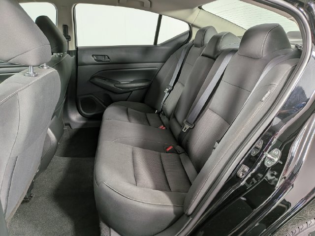 Used 2025 Nissan Altima 2.5 SV FWD image 22