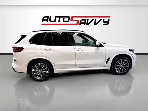 Used 2022 BMW X5 xDrive40i w/ M Sport Package image 8