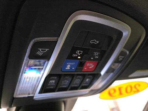 Used 2019 RAM 1500 Limited image 25