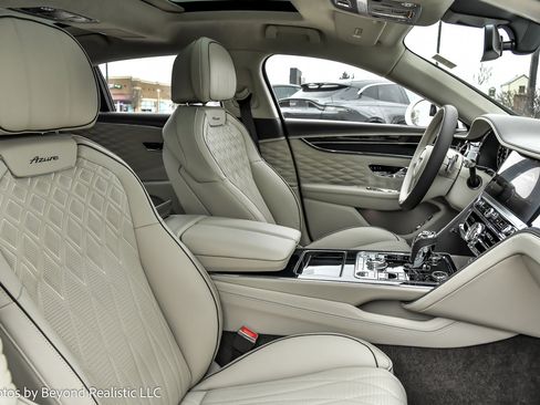 Used 2024 Bentley Flying Spur V8 AWD/4WD image 51