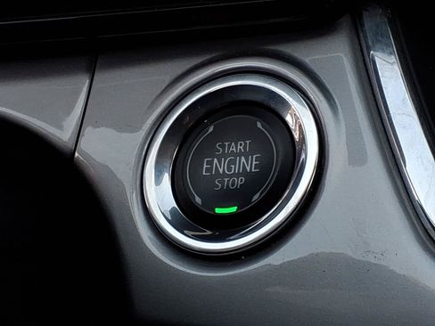 Used 2025 Chevrolet Trax LT w/ LT Convenience Package FWD image 22
