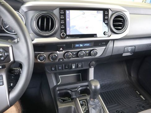 Used 2023 Toyota Tacoma SR5 AWD/4WD image 48