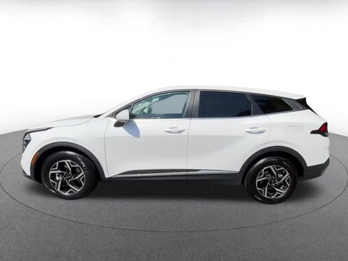 Used 2025 Kia Sportage LX FWD image 8