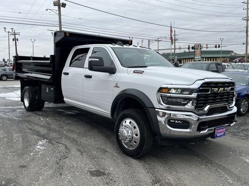New 2026 RAM 5500 Tradesman w/ Chrome Appearance Group image 2