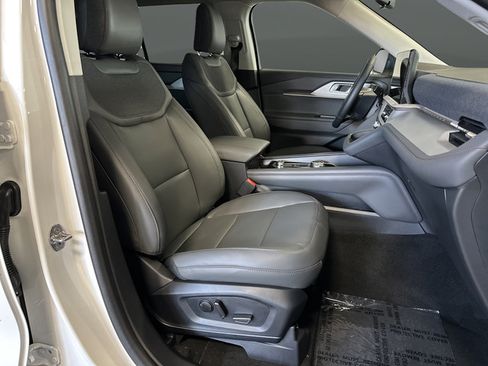 New 2026 Ford Explorer Active w/ Active Comfort Package AWD/4WD image 31