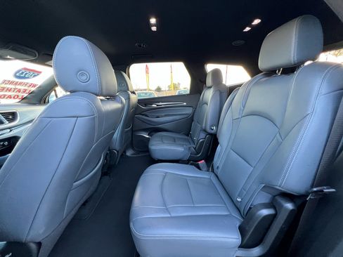 Used 2023 Buick Enclave Essence image 23