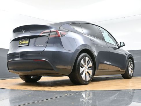 Used 2023 Tesla Model Y Long Range AWD/4WD image 57
