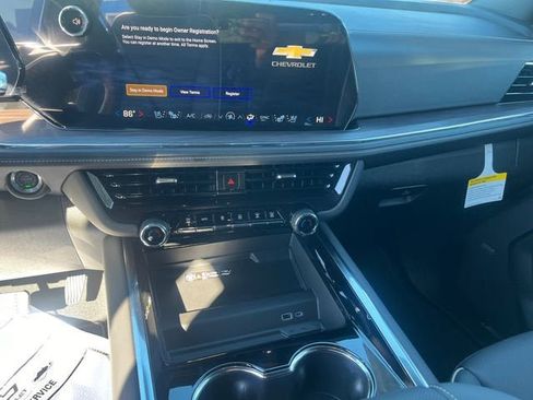New 2026 Chevrolet Suburban Premier w/ Sun And Tow Package AWD/4WD image 11