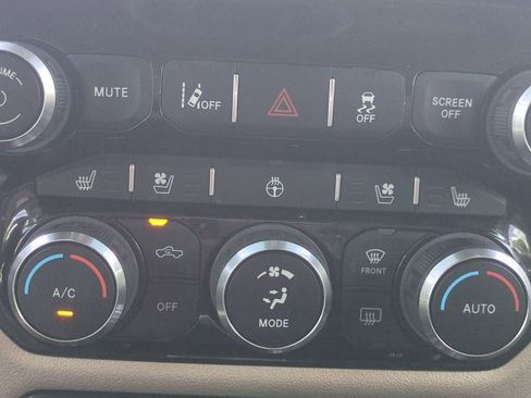 Used 2024 RAM 2500 Laramie w/ Safety Group AWD/4WD image 25