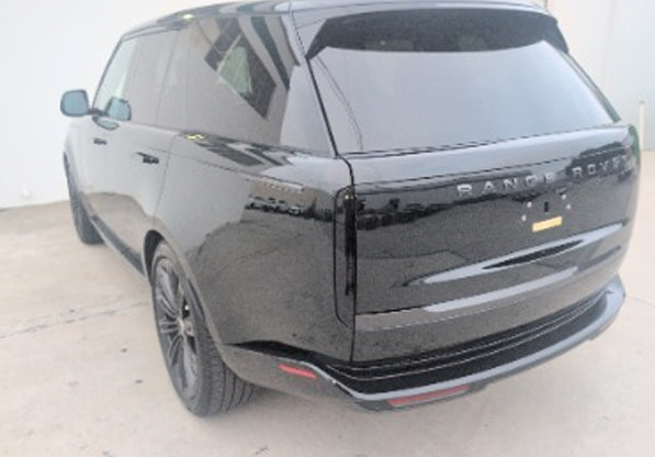 Used 2025 Land Rover Range Rover SE AWD/4WD image 4