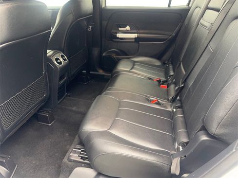 Used 2022 Mercedes-Benz GLB 250 w/ Premium Package Lite image 31