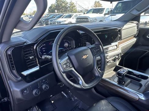 Certified 2025 Chevrolet Silverado 1500 LT w/ Leather Package RWD image 10