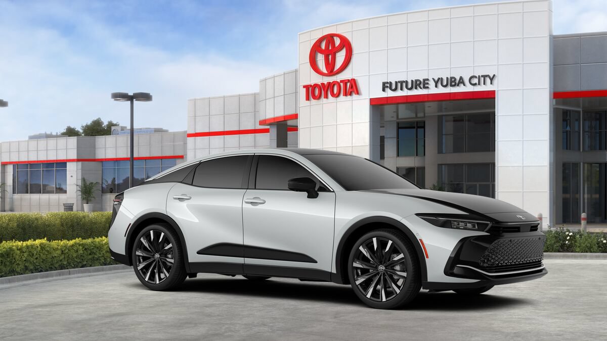 New 2026 Toyota Crown Platinum AWD/4WD image 17