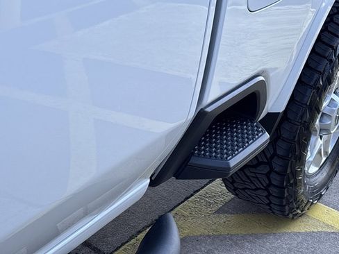 Used 2024 Chevrolet Silverado 2500 LTZ w/ LTZ Convenience Package image 19