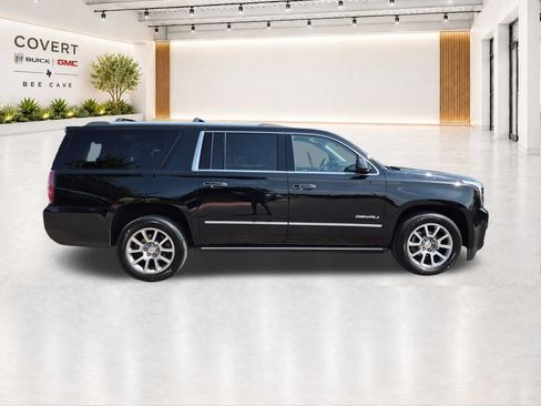 Used 2019 GMC Yukon XL Denali AWD/4WD image 14