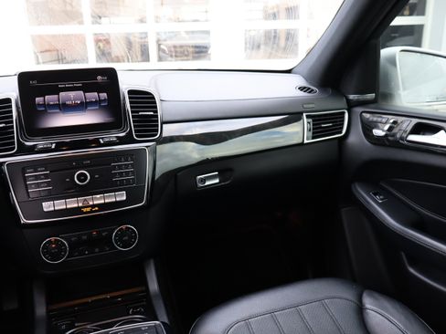 Used 2019 Mercedes-Benz GLS 450 4MATIC image 15