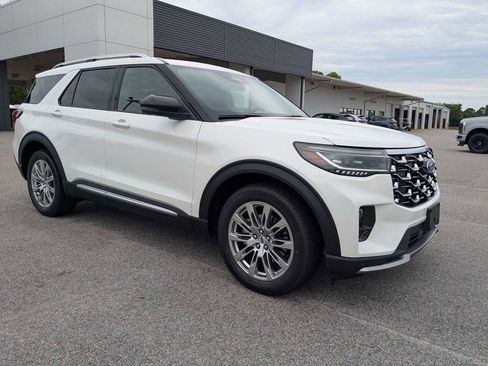 New 2026 Ford Explorer Platinum RWD image 2
