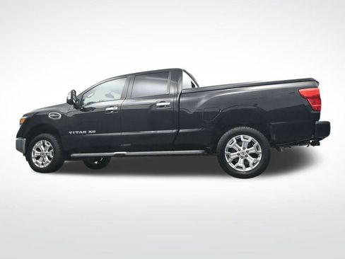Used 2016 Nissan Titan SL image 39