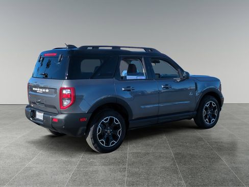 Used 2025 Ford Bronco Sport Outer Banks image 5
