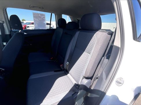 Used 2018 Volkswagen Tiguan S w/ 3rd Row Seat Package AWD/4WD image 23