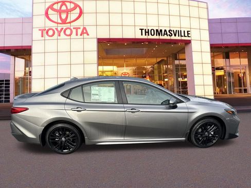 New 2025 Toyota Camry SE FWD image 4