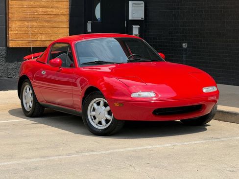 Used 1990 MAZDA MX-5 Miata RWD image 9