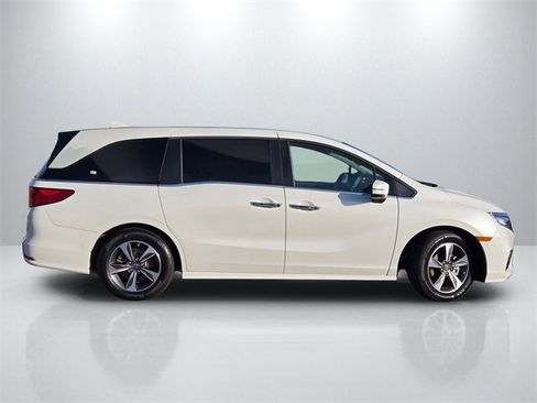 Used 2020 Honda Odyssey Touring image 3