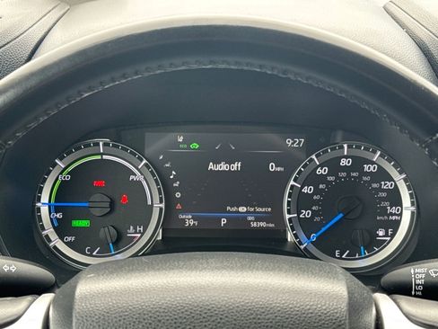 Used 2023 Toyota Highlander LE image 17