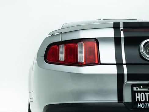 Used 2011 Ford Mustang Coupe image 16