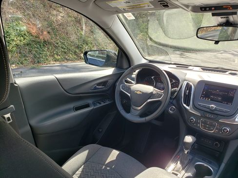 Used 2022 Chevrolet Equinox LT w/ Driver Convenience Package image 33