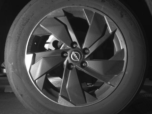 Used 2025 Nissan Rogue SV image 15