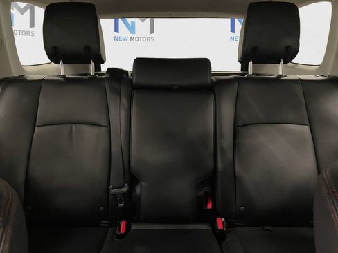 Used 2020 Toyota 4Runner Venture w/ Moonroof Package AWD/4WD image 13