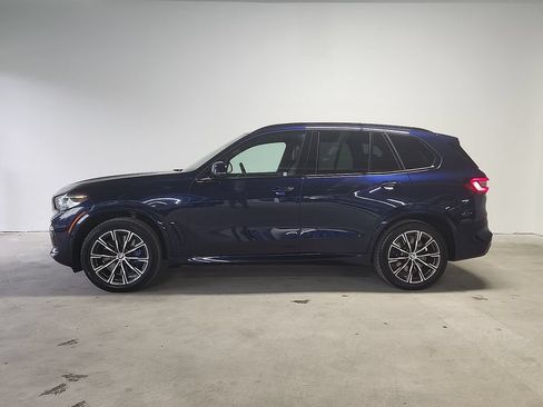 Used 2022 BMW X5 M50i AWD/4WD image 2