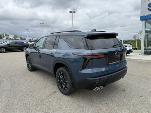 New 2026 Chevrolet Traverse LT w/ Midnight/Sport Edition AWD/4WD image 3
