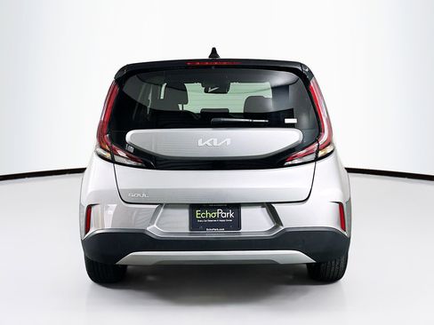 Used 2025 Kia Soul LX w/ LX Technology Package FWD image 7