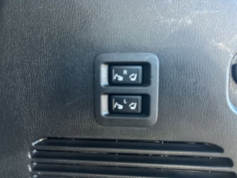 Used 2019 Nissan Armada Platinum w/ Captain's Chairs Package image 12